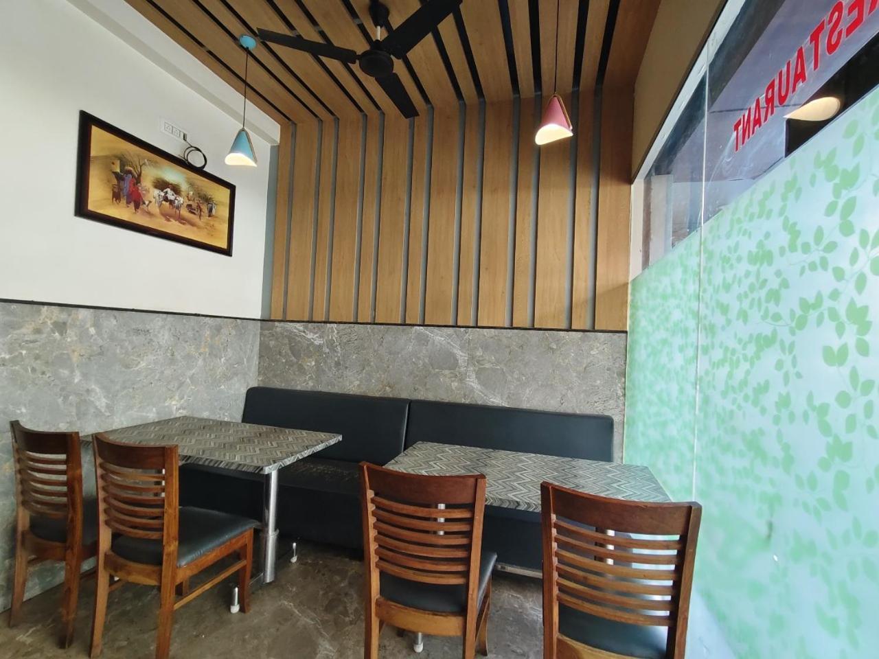 Hotel Pragati Inn อาห์มาดนาการ์ ภายนอก รูปภาพ