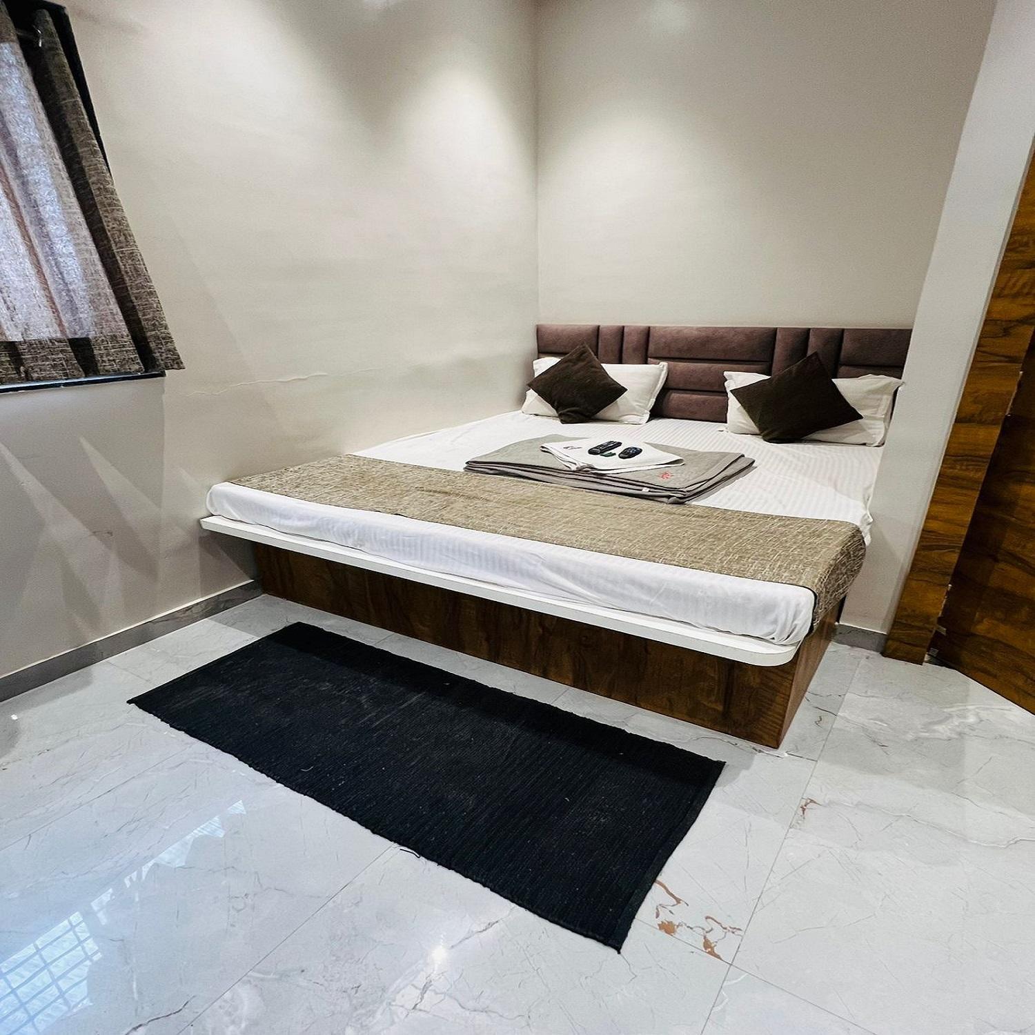 Hotel Pragati Inn อาห์มาดนาการ์ ภายนอก รูปภาพ